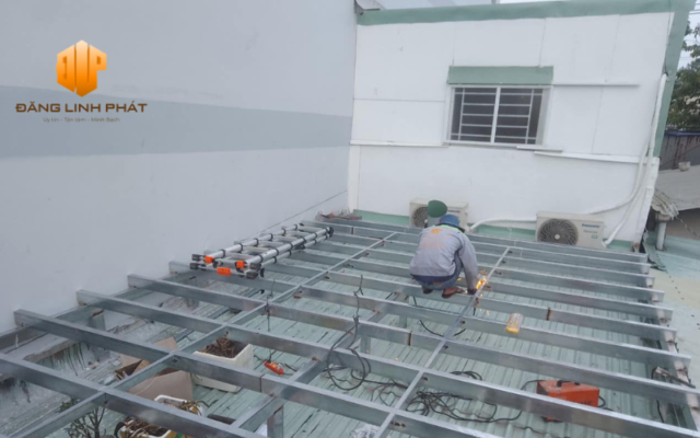 Quy Trình Thi Công Sửa Mái Tôn