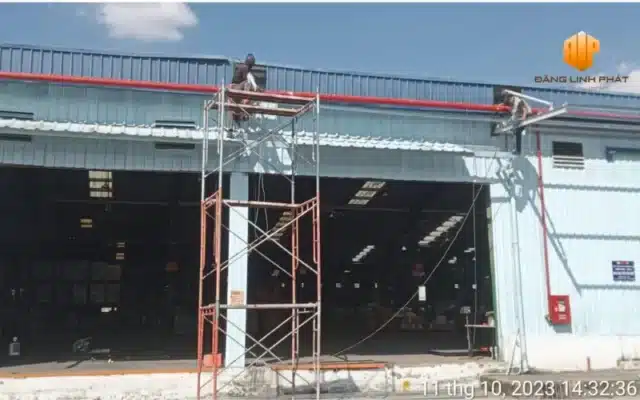 Sửa mái tôn nhà xưởng Công ty Cổ Phần Vận Tải Bưu Chính Việt Nam