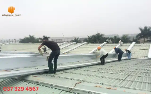 Dịch vụ chống nóng mái tôn Bình Dương giá rẻ