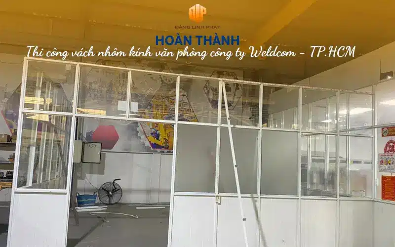 thi công vách nhôm kính văn phòng