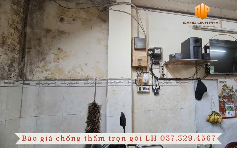 hiện trạng thấm dột trần và tường nhà ở tại Biên Hòa